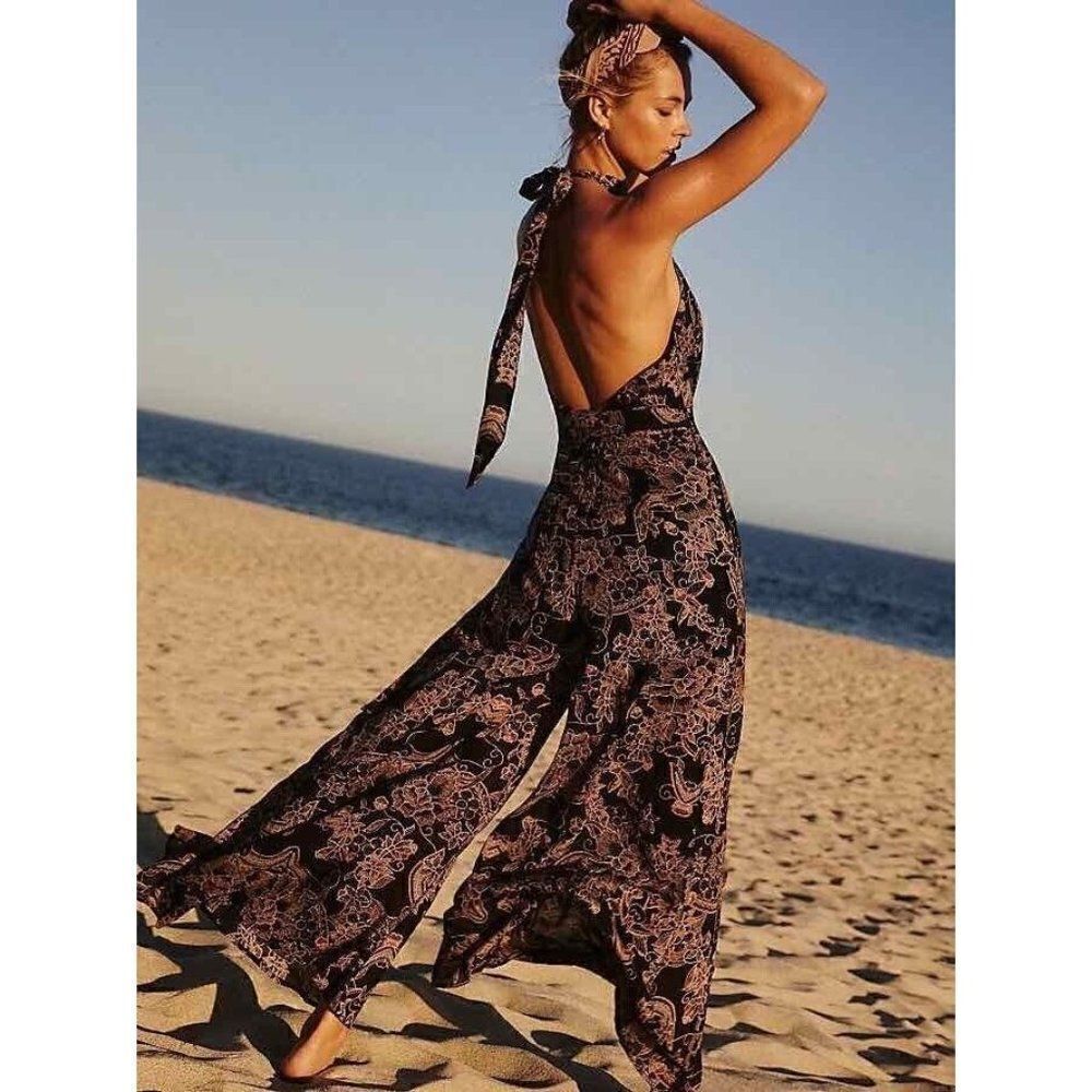 NWT FREE PEOPLE Sz M KISSING SUNLIGHT JUMPSUIT IN BLACK